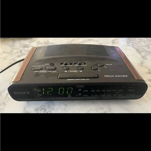 Vintage Sony Dream Machine ICF-C430 Dual Alarm AM/FM Clock Radio Wood Grain